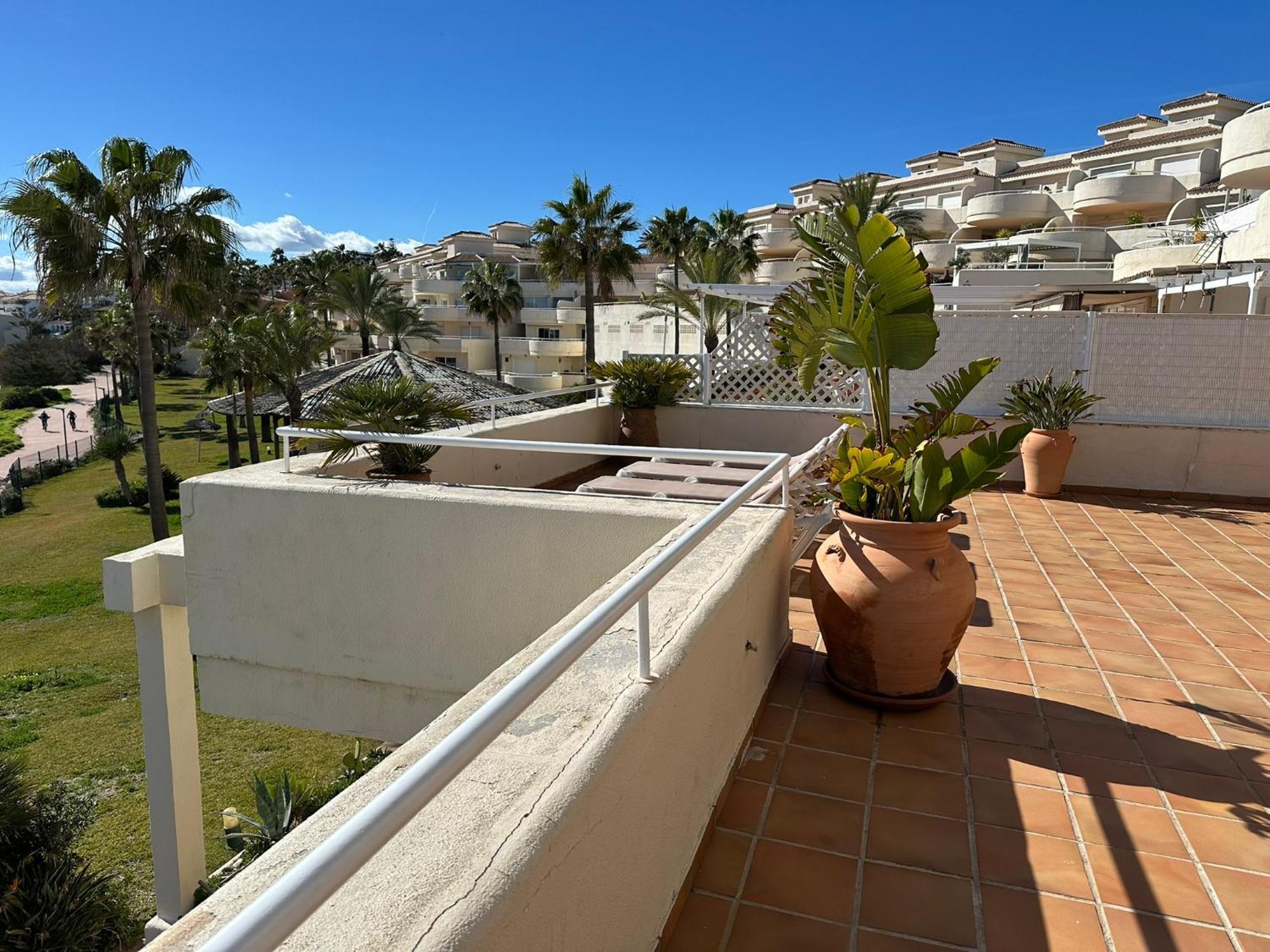 Apartments Bermuda Beach Estepona Extérieur photo