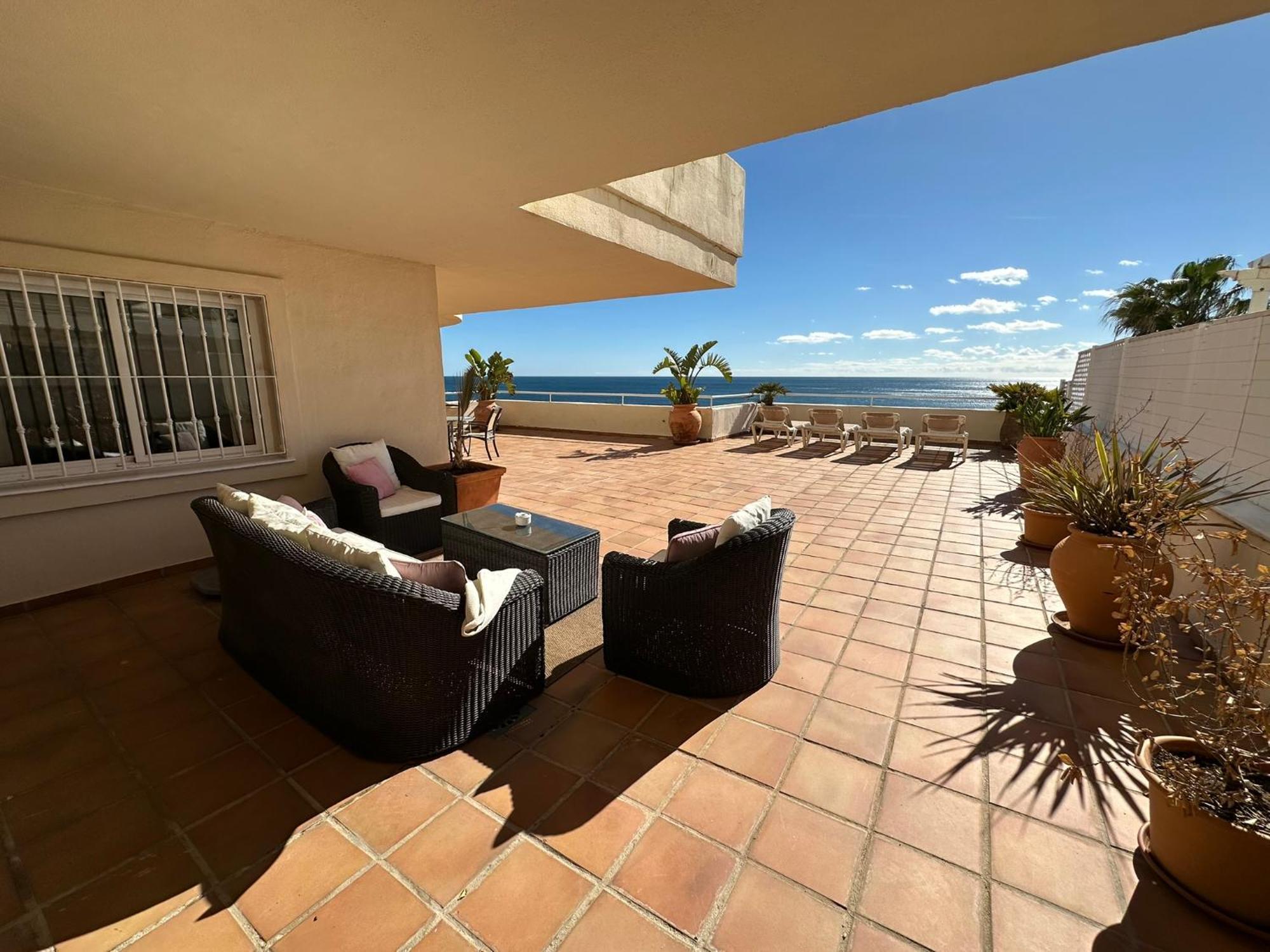 Apartments Bermuda Beach Estepona Extérieur photo