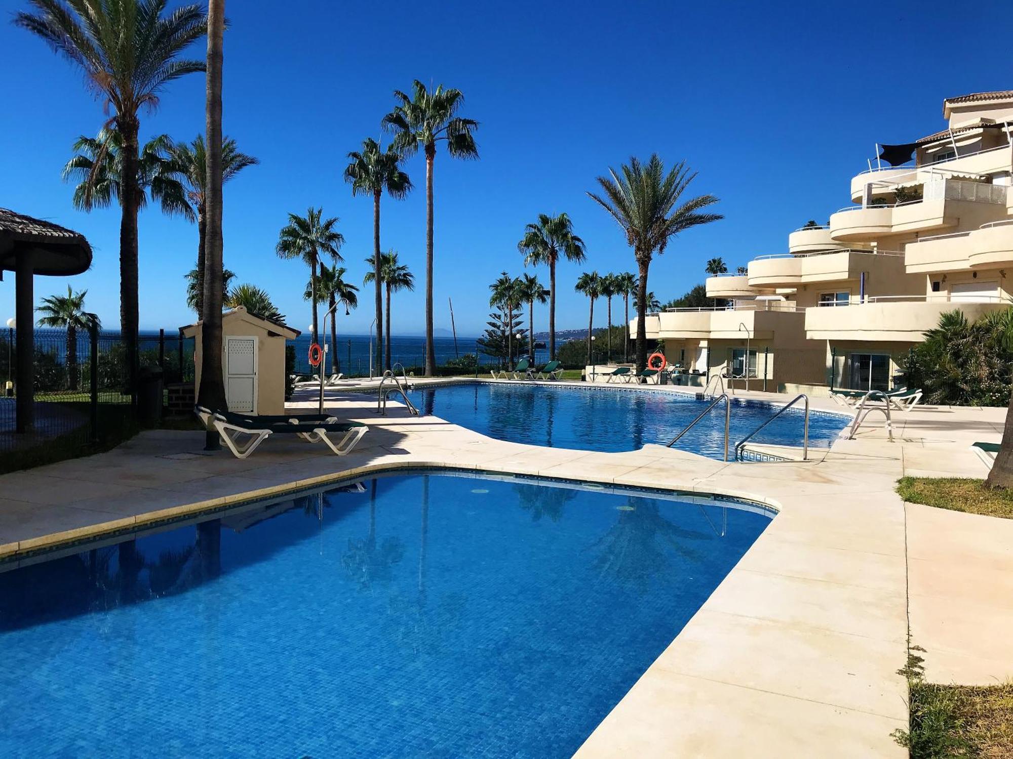 Apartments Bermuda Beach Estepona Extérieur photo